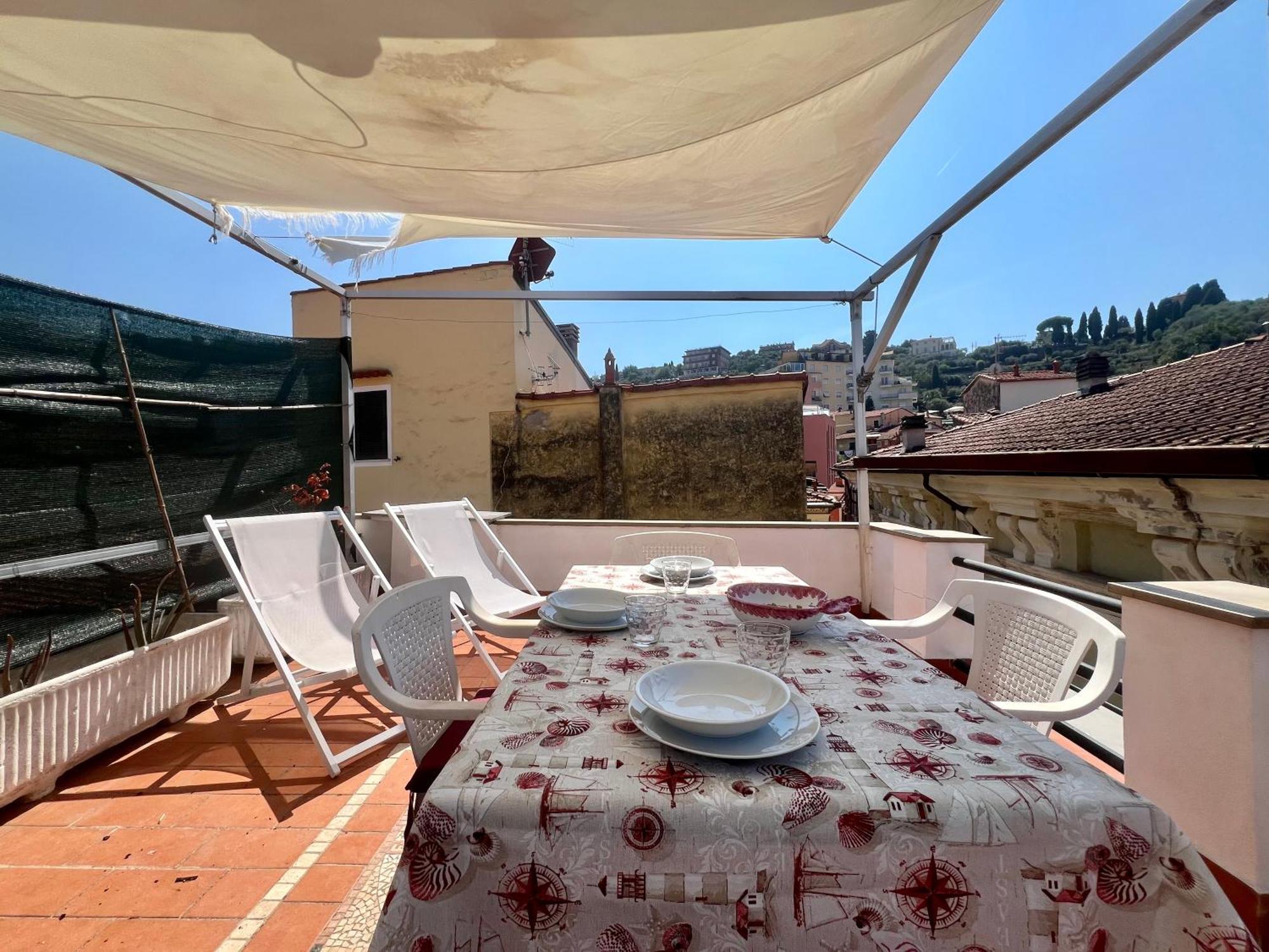 דירות לריצ'י Terrazza Del Centro מראה חיצוני תמונה